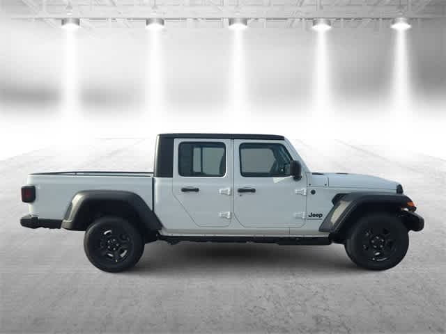 Thumbnail: 2026 Jeep Gladiator - 9