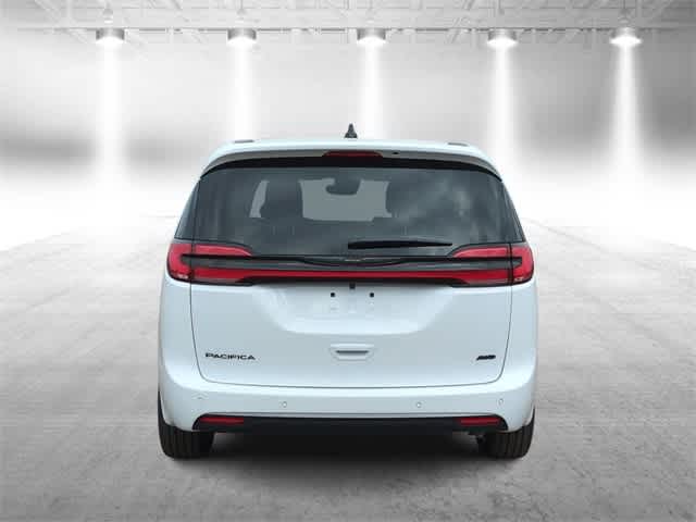 Thumbnail: 2026 Chrysler Pacifica - 7