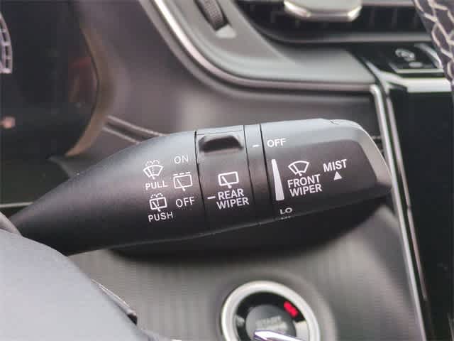 2025 Jeep Grand Cherokee Altitude 28