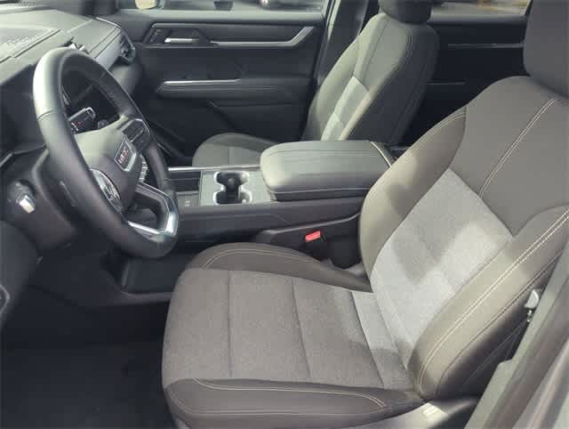 Thumbnail: 2025 GMC Acadia - 16