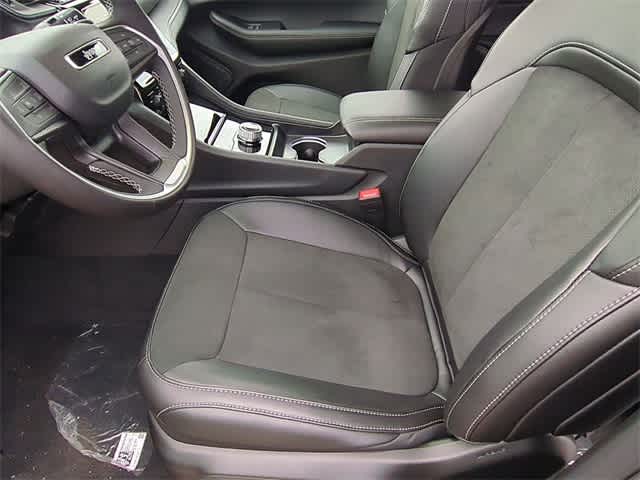 Thumbnail: 2025 Jeep Grand Cherokee - 16