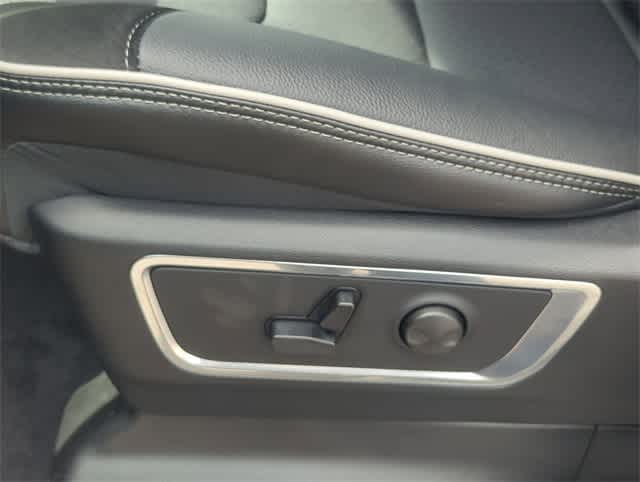 Thumbnail: 2026 RAM 1500 - 18