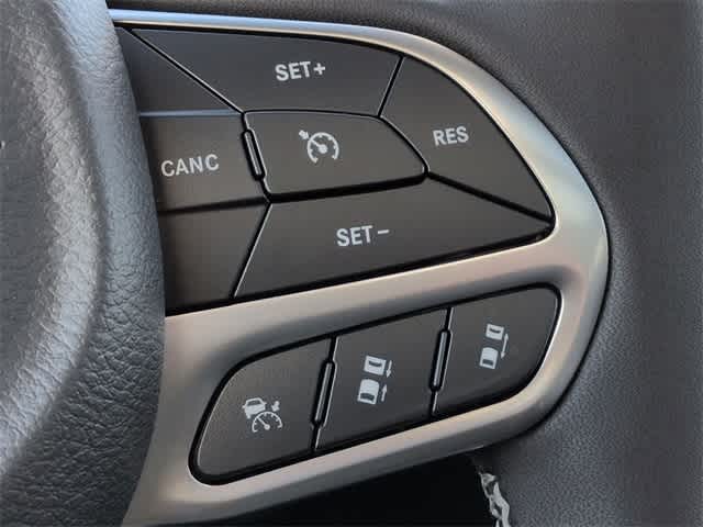 Thumbnail: 2026 Chrysler Pacifica - 29