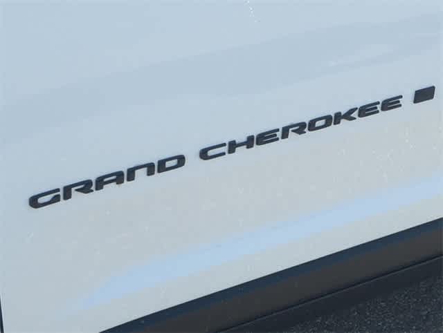 Thumbnail: 2025 Jeep Grand Cherokee - 13