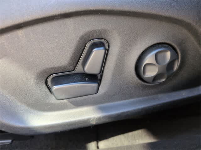 Thumbnail: 2018 Jeep Compass - 17