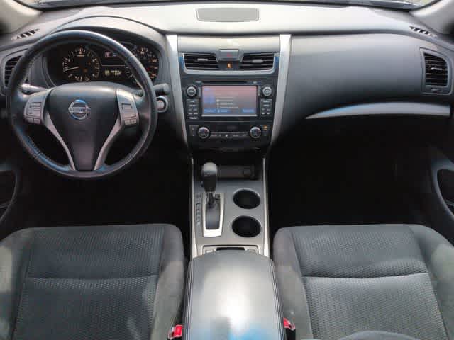 Thumbnail: 2015 Nissan Altima - 15
