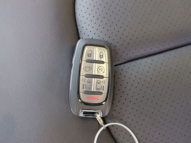 Thumbnail: 2026 Chrysler Pacifica - 45