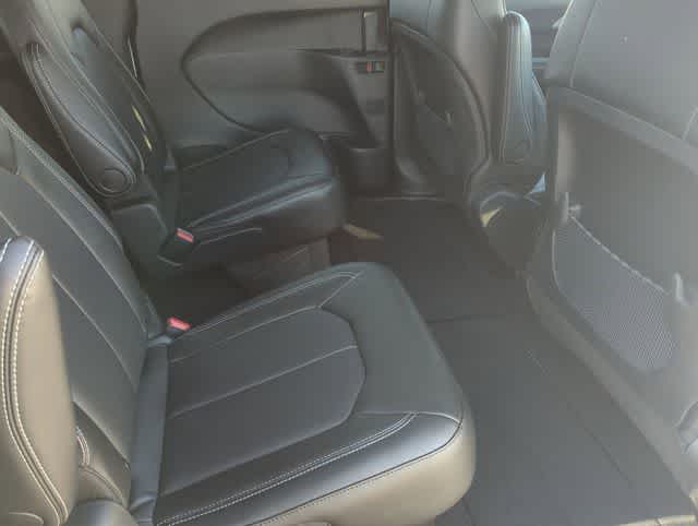 Thumbnail: 2026 Chrysler Voyager - 21