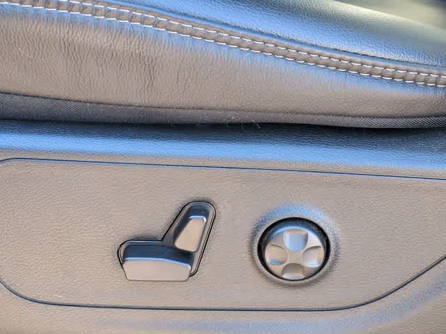 Thumbnail: 2025 RAM 1500 - 17