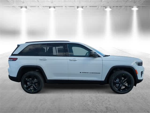Thumbnail: 2025 Jeep Grand Cherokee - 9
