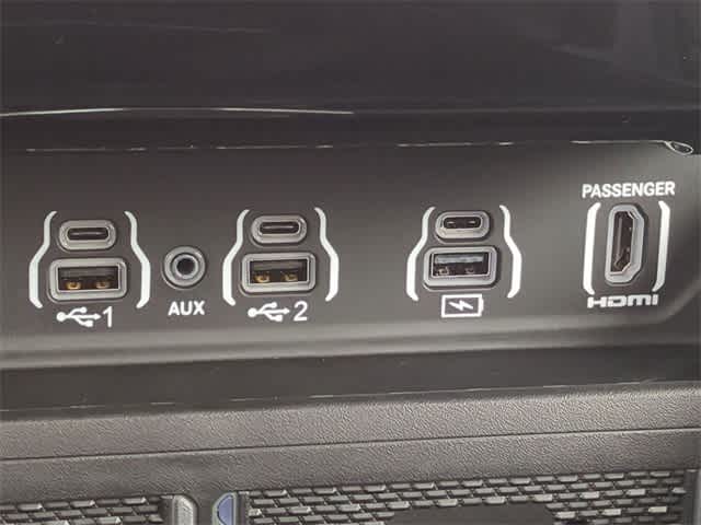 Thumbnail: 2025 RAM 1500 - 33