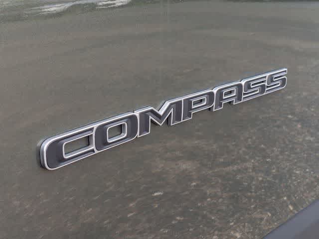 Thumbnail: 2018 Jeep Compass - 13