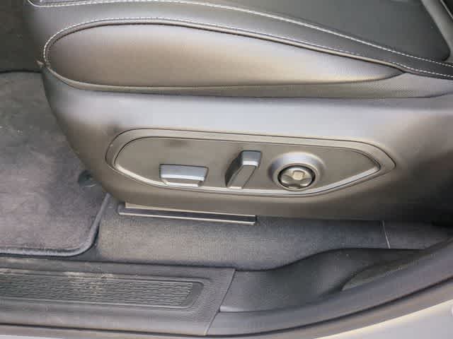 Thumbnail: 2025 Jeep Grand Cherokee L - 18