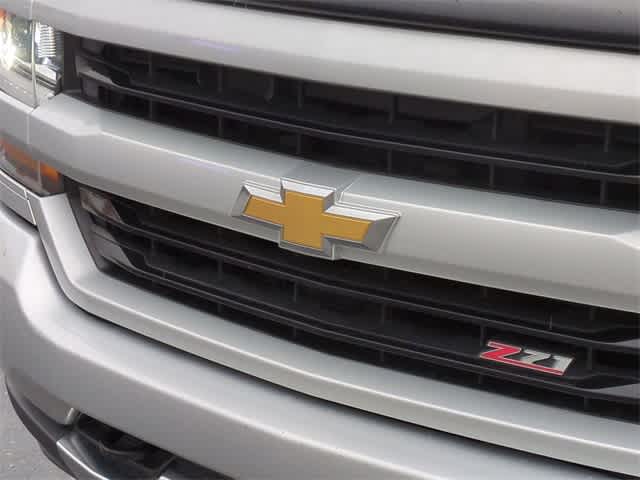 Thumbnail: 2018 Chevrolet Silverado 1500 - 12