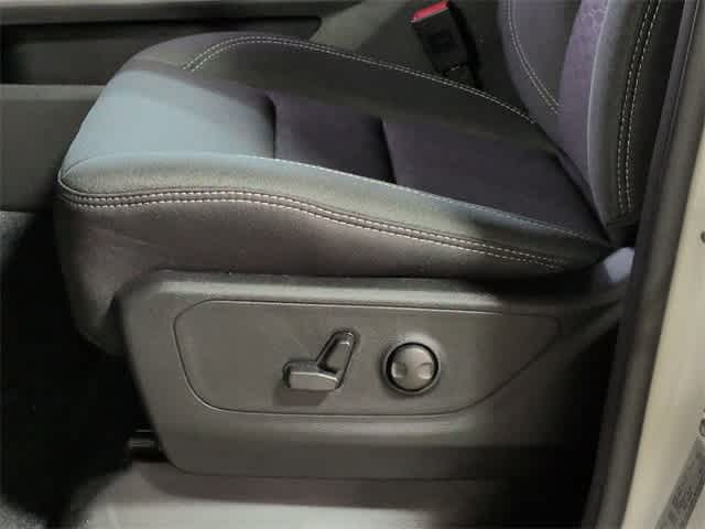 Thumbnail: 2026 RAM 1500 - 18