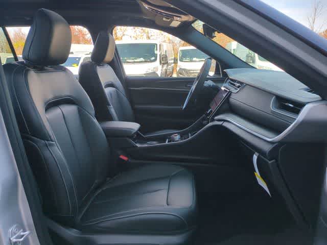 Thumbnail: 2025 Jeep Grand Cherokee L - 23