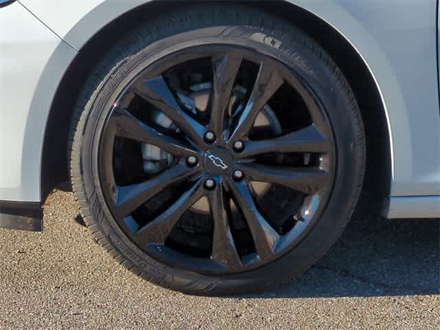 Thumbnail: 2023 Chevrolet Malibu - 14