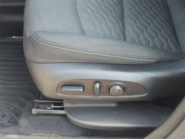 Thumbnail: 2019 Chevrolet Equinox - 17