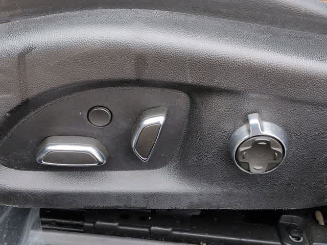 Thumbnail: 2023 Cadillac CT4 - 17