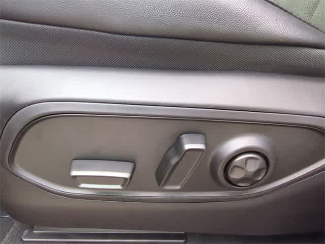 Thumbnail: 2025 Jeep Grand Cherokee - 17