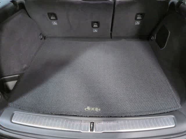 Thumbnail: 2023 Jeep Grand Cherokee - 36