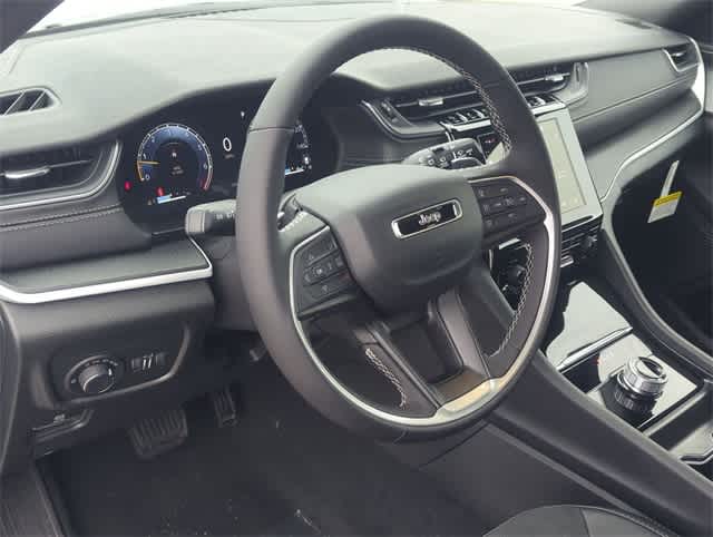 Thumbnail: 2025 Jeep Grand Cherokee L - 10