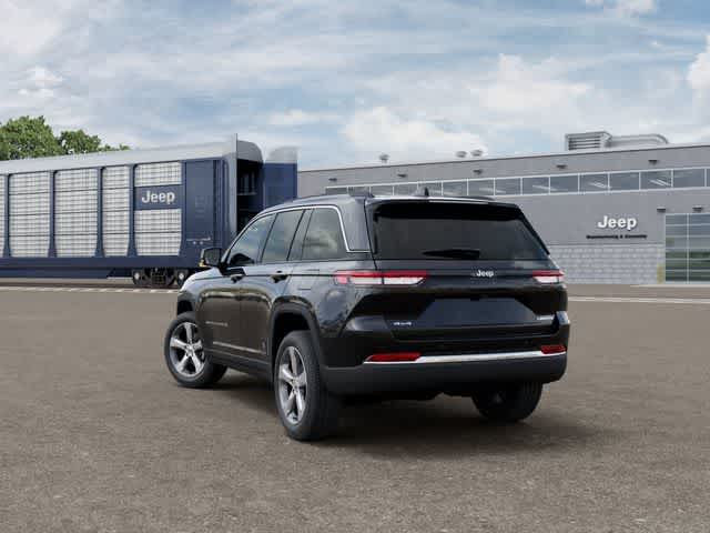 Thumbnail: 2026 Jeep Grand Cherokee - 3