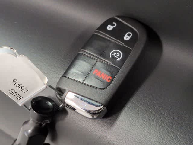 Thumbnail: 2020 Jeep Renegade - 32