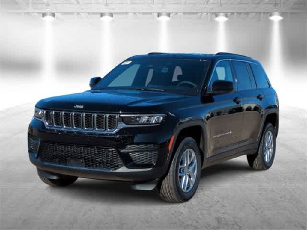 New 2025 Jeep Grand Cherokee Laredo X Sport Utility