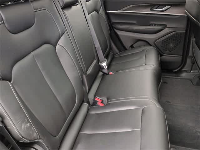 Thumbnail: 2025 Jeep Grand Cherokee - 21