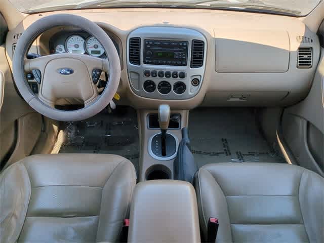 Thumbnail: 2005 Ford Escape - 15
