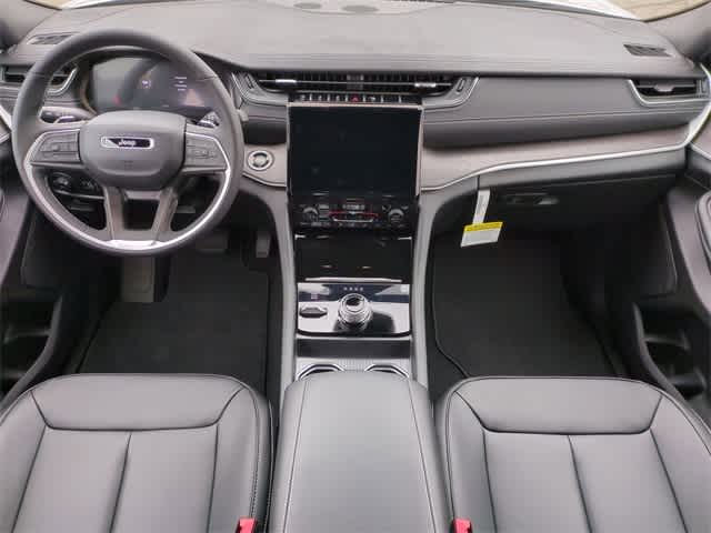 Thumbnail: 2025 Jeep Grand Cherokee - 16