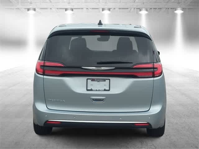 Thumbnail: 2024 Chrysler Pacifica - 7