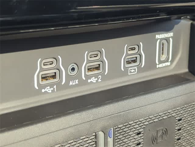 Thumbnail: 2026 RAM 1500 - 33