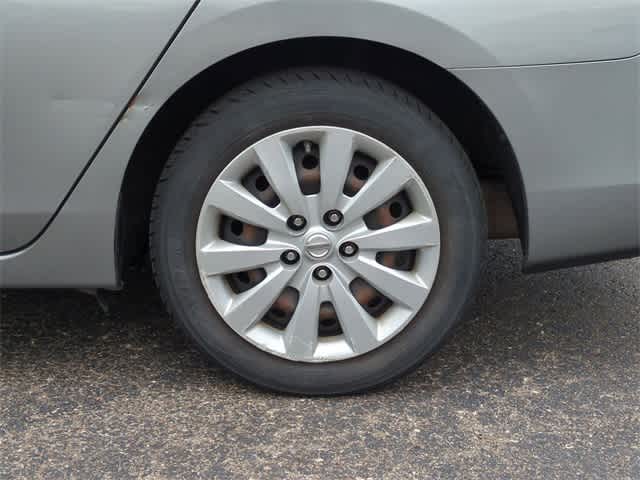 Thumbnail: 2013 Nissan Sentra - 13