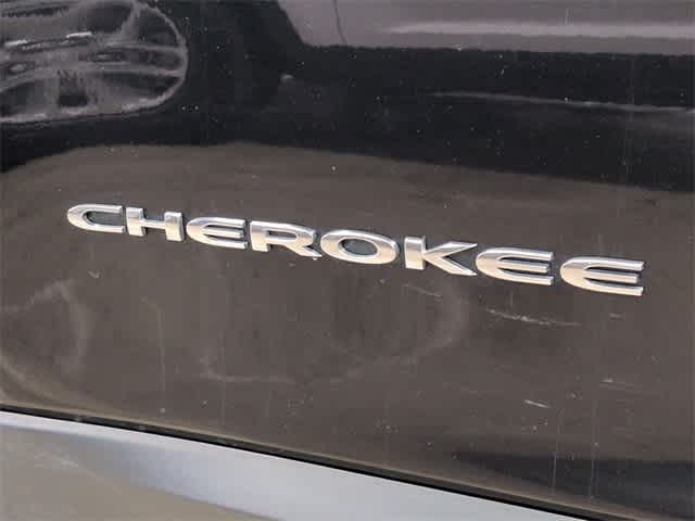 Thumbnail: 2018 Jeep Cherokee - 13