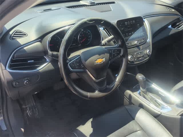 Thumbnail: 2018 Chevrolet Malibu - 10