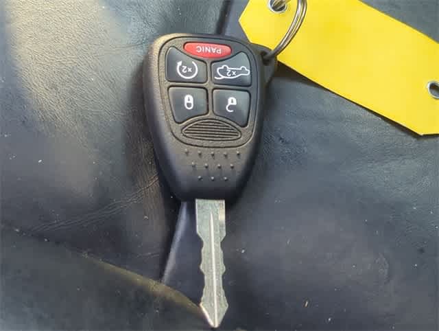 Thumbnail: 2012 Chrysler 200 - 35