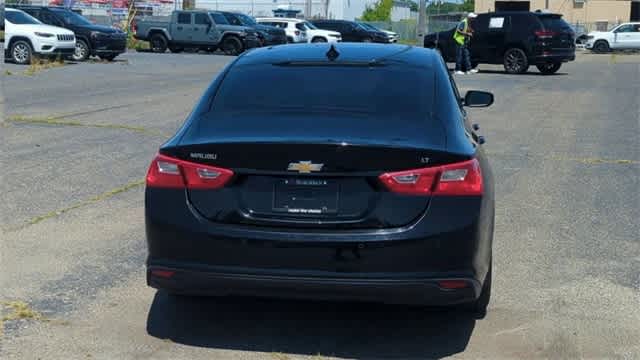Thumbnail: 2018 Chevrolet Malibu - 7