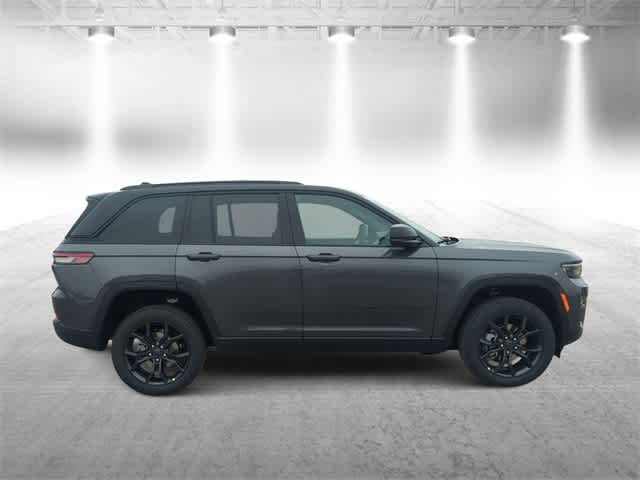 Thumbnail: 2025 Jeep Grand Cherokee - 9