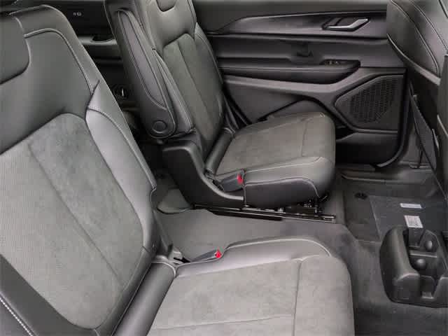 Thumbnail: 2025 Jeep Grand Cherokee L - 22