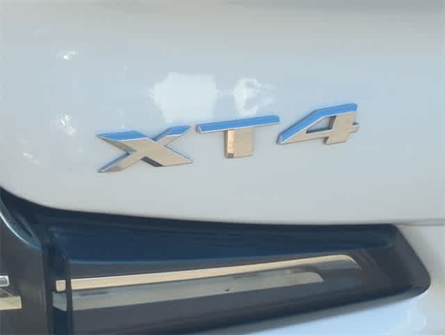 Thumbnail: 2023 Cadillac XT4 - 13