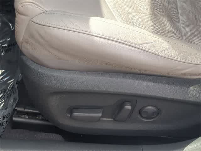 Thumbnail: 2016 Hyundai Sonata - 17