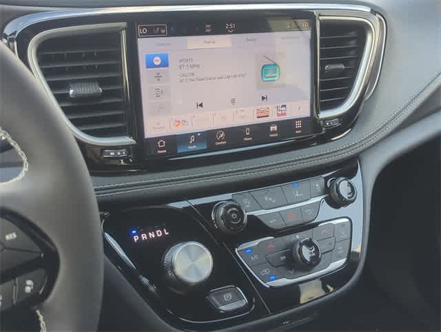 Thumbnail: 2026 Chrysler Pacifica - 28