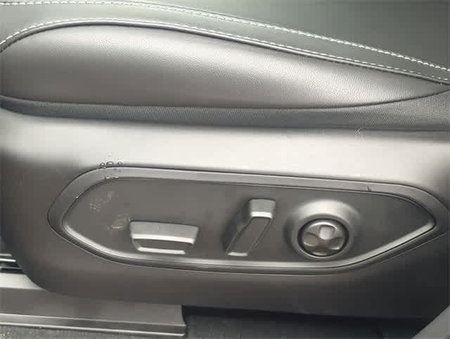 Thumbnail: 2025 Jeep Grand Cherokee - 17