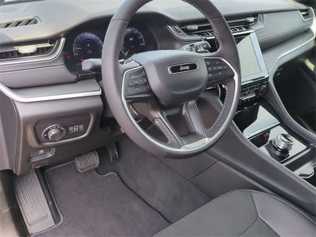 2025 Jeep Grand Cherokee Altitude 10