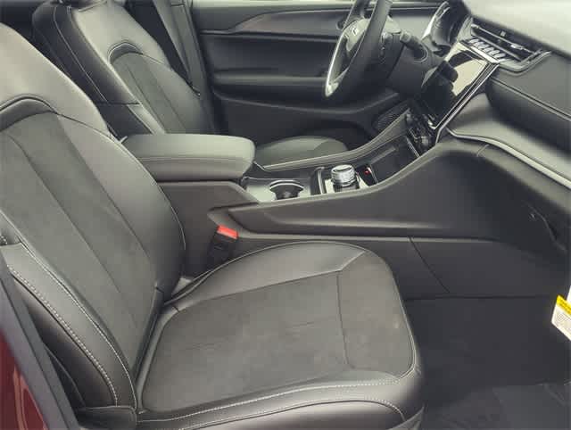 Thumbnail: 2025 Jeep Grand Cherokee - 23