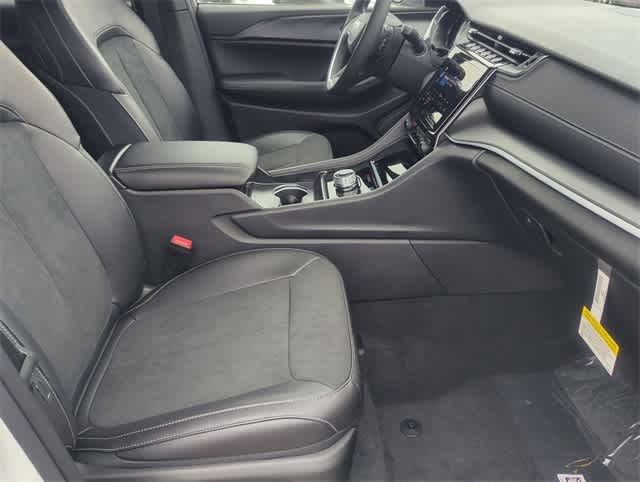 Thumbnail: 2025 Jeep Grand Cherokee L - 24