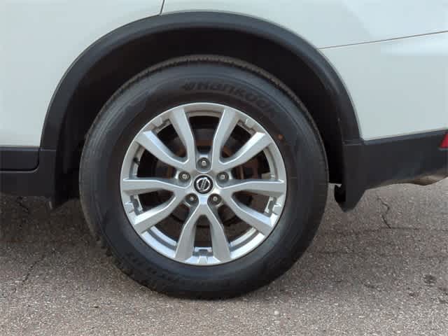 Thumbnail: 2020 Nissan Rogue - 13