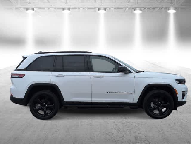 Thumbnail: 2024 Jeep Grand Cherokee - 9